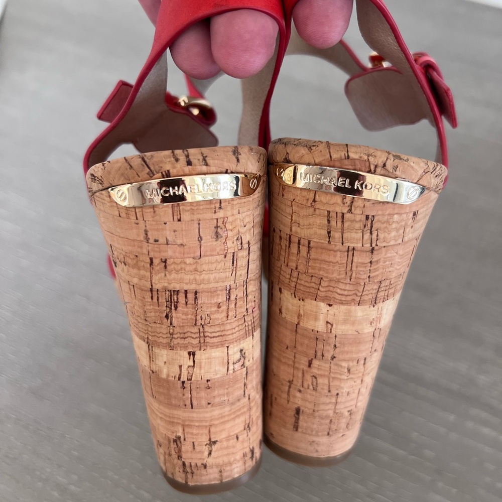 Mikhael Kors platform sandals size 8.5 - Picture 4 of 15